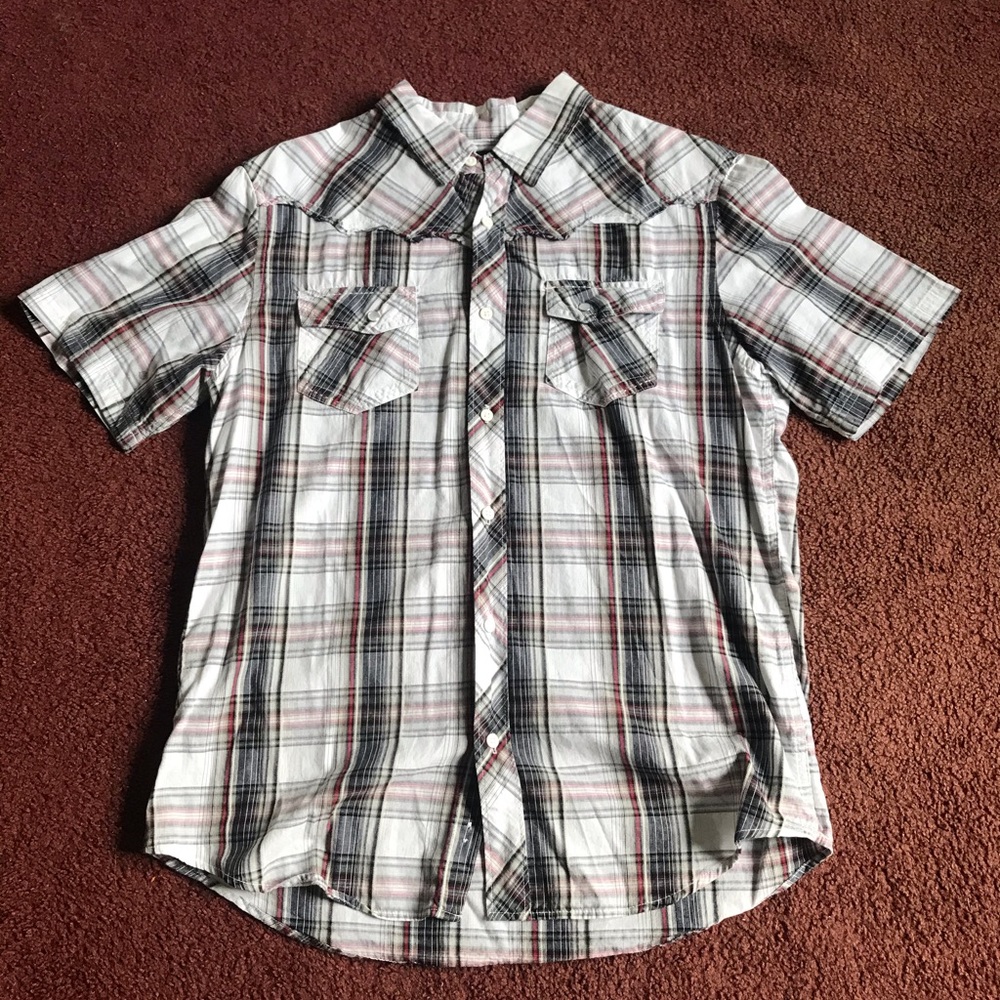 Short sleeve button down